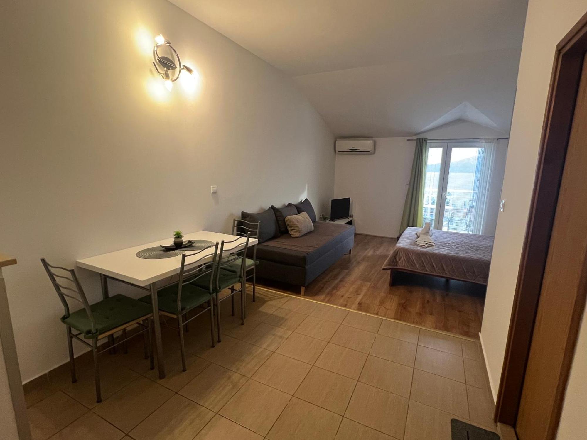 Apartments Mateljak Gradac  Eksteriør bilde