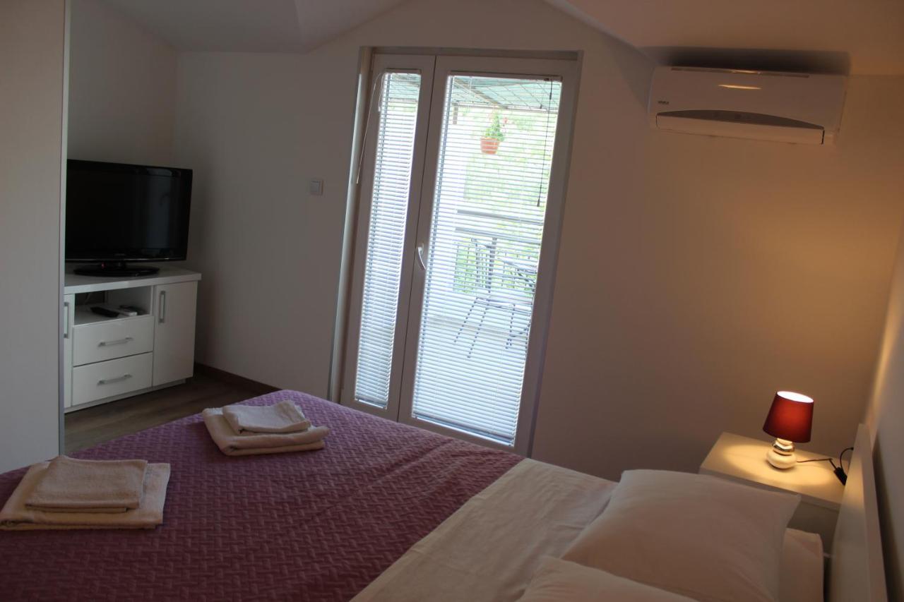 Apartments Mateljak Gradac  Rom bilde